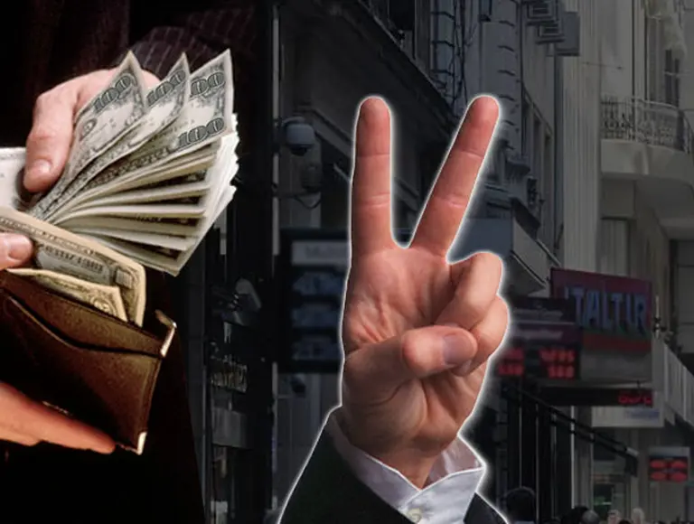 La historia se repite: el dólar ahorro cada dí­a se abarata más y vuelve el "deme dos" con restricciones