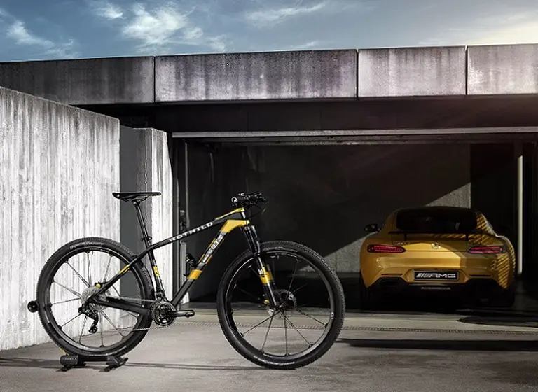 Mercedes-Benz diseña una bicicleta exclusiva para la montaña: solo fabricará 100 unidades
