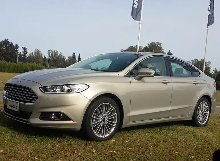 Ford lanzó el nuevo Mondeo y vuelve a pisar el acelerador en el segmento de alta gama