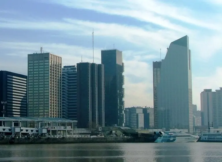 Aprueban subastas de terrenos en Catalinas Norte por u$s81 M