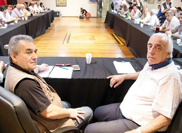 Gremios de transporte van al paro en junio y quieren sumar a Moyano y Caló