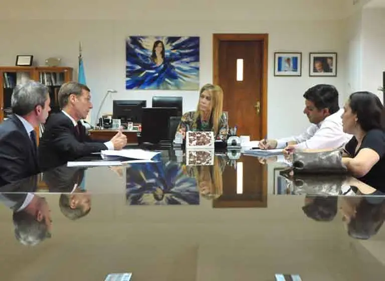 El grupo Mirgor producirá televisores para Samsung en Tierra del Fuego