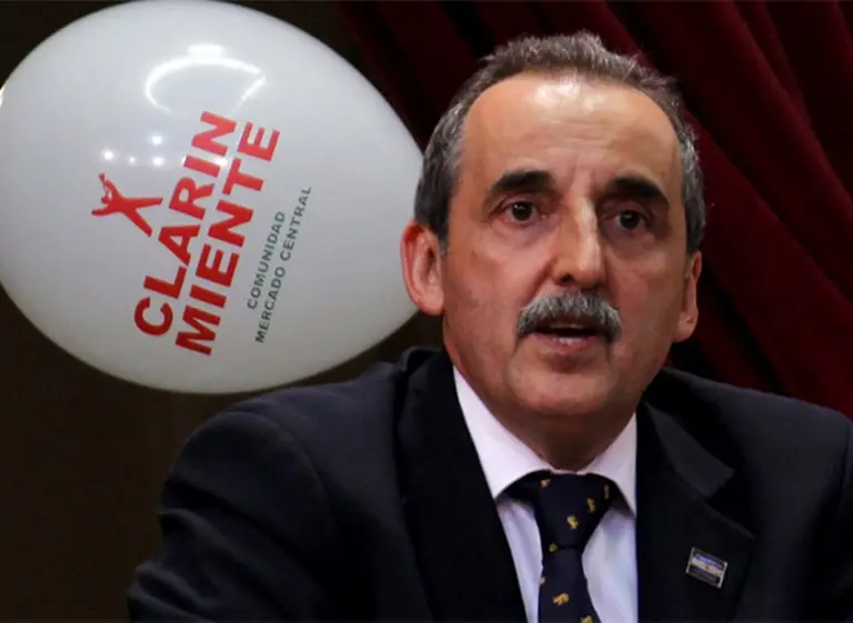 Moreno: El cotillón anti Clarí­n se financió con "fondos genuinos"