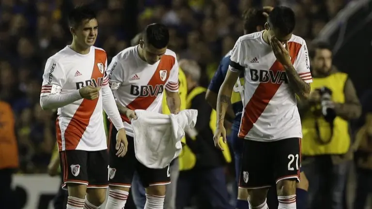 Peritaje: no era gas pimienta sino un lí­quido "tumbero" la sustancia que fue arrojada a jugadores de River