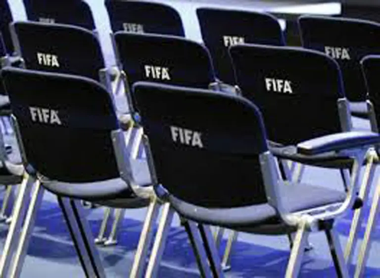 Quiénes son los tres argentinos que fueron imputados por pago de coimas