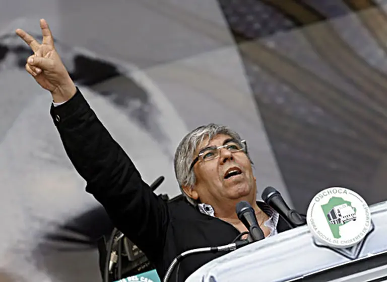 Moyano acusó al titular de la Cámara de Comercio de hacer una "brutal remarcación de precios"