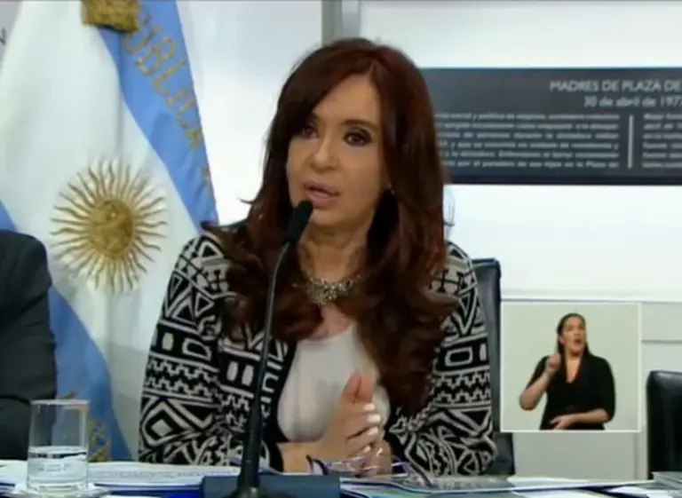 ¿Adios a la cadena nacional?: quieren prohibirlas en campañas