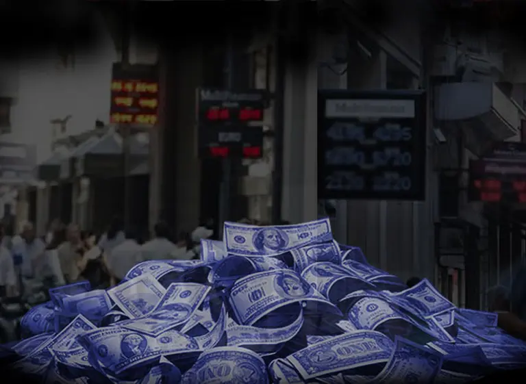 La presión oficial logró impulsar al dólar blue a la baja, que retrocedió hasta los $14,64 en la city