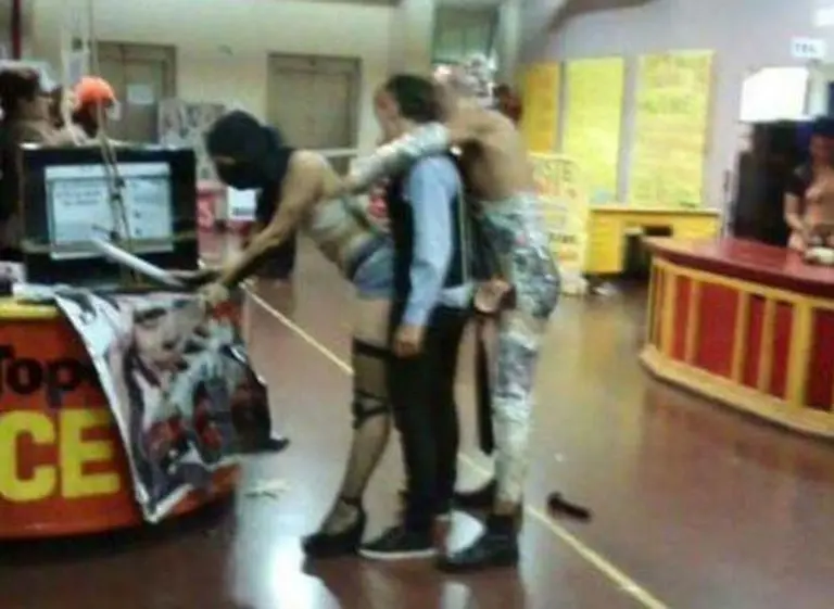 Escándalo por show "posporno" en la Facultad de Ciencias Sociales de la UBA