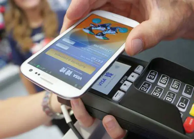 Llega la era de la billetera electrónica y plantea nuevos desafí­os a los bancos