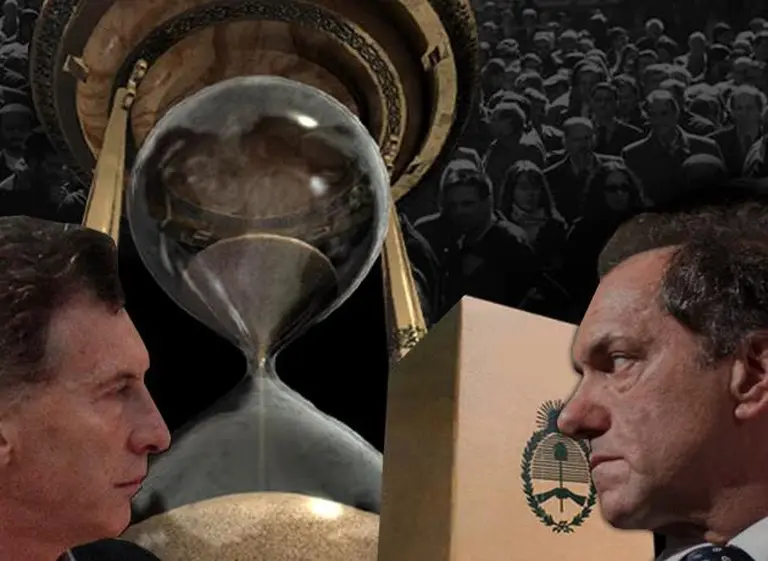 Scioli le saca 10 puntos a Macri, que se acortarí­an a 5 si el lí­der del PRO suma los votos de Carrió y Sanz