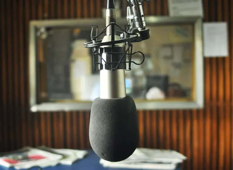 Continental, Rivadavia y América, tres radios que tendrí­an el cartel de venta