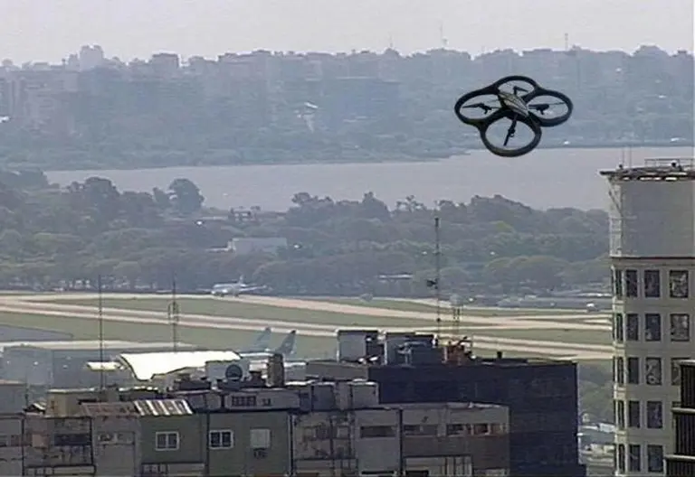 Limitan el uso de drones en la Argentina: ahora se deberá tener autorización para ponerlos en vuelo