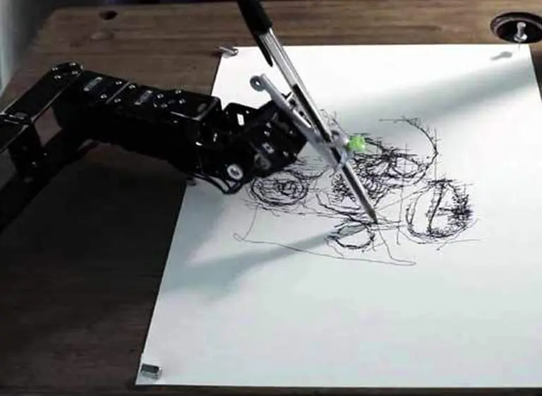 Cinco robots y la inteligencia artificial harán obras artí­sticas en la ciudad de Buenos Aires