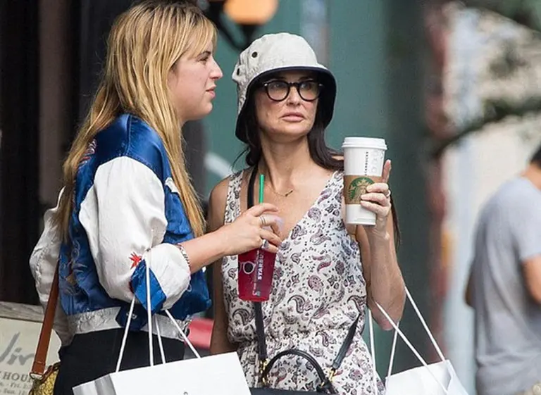 ¿Qué le pasó a Demi Moore? Apareció en Nueva York con el rostro "derretido" por el botox
