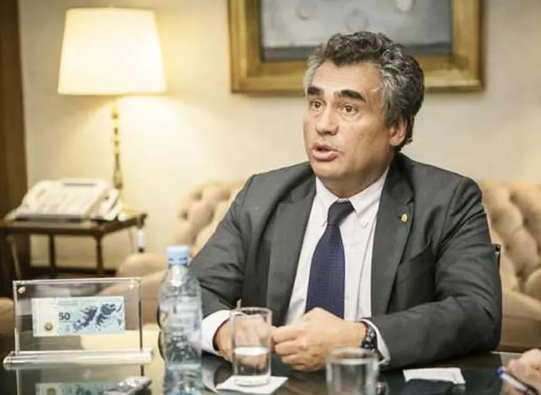 Alejandro Vanoli anunciarí­a su renuncia al Banco Central el miércoles