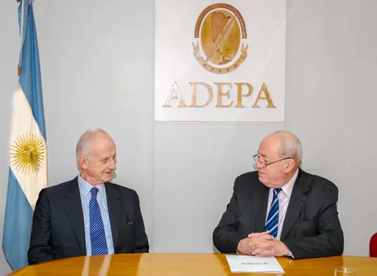 Convenio de la Academia Nacional de Derecho con entidades periodí­sticas