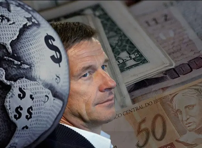 Por la corrida cambiaria, el peso se devaluó casi dos veces más que las monedas de la región en un mes