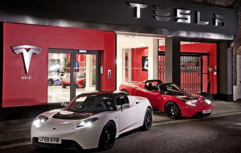 Tesla, la nueva "amenaza" que hace temblar a la industria del petróleo