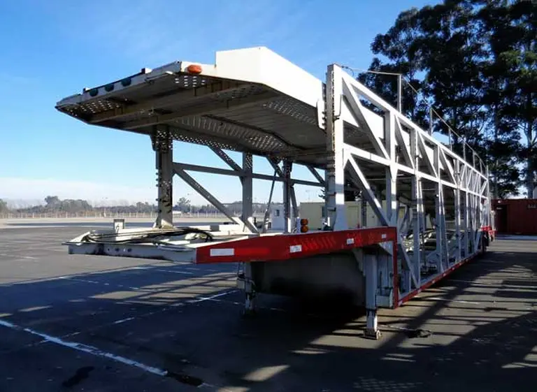 Narvaez Superbid realizará subasta en lí­nea de semirremolques en desuso para Grupo Alfizar