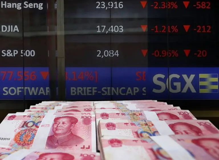 China vuelve a devaluar su moneda y se derrumban las Bolsas y los precios de las materias primas