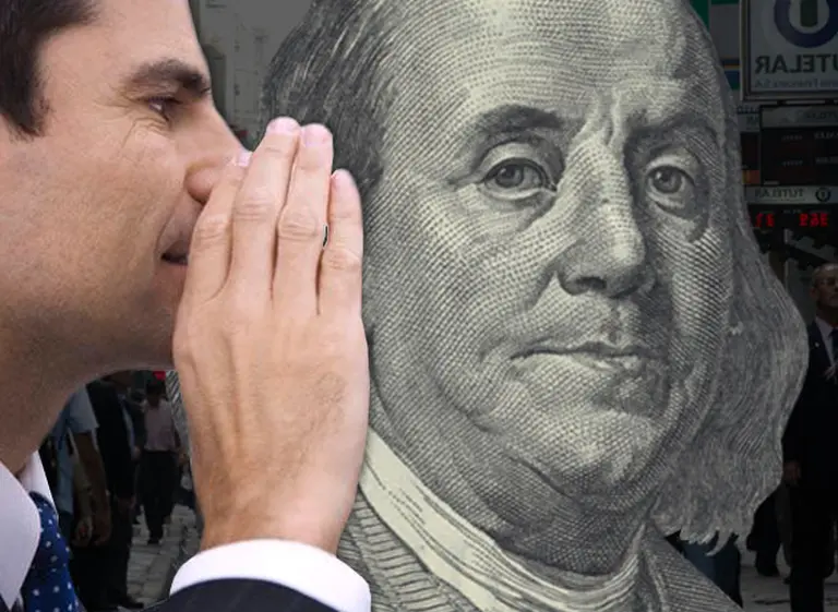 Con los ojos puestos en la escasez de dólares, la usina de rumores está "a full" en el mercado financiero