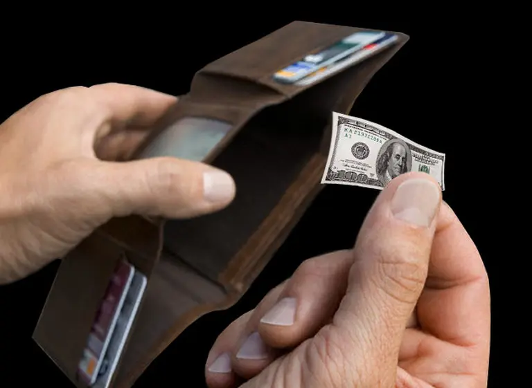 En el Gobierno nadie se hace cargo de las trabas al dólar