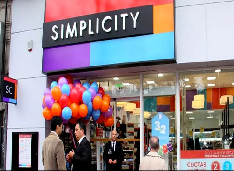 Farmacity lanzó los primeros dos locales de su cadena de moda y belleza