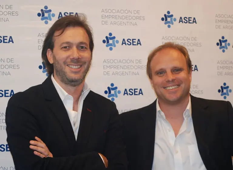 Emprendedores proponen un proyecto de ley para abrir su empresa en 24 horas