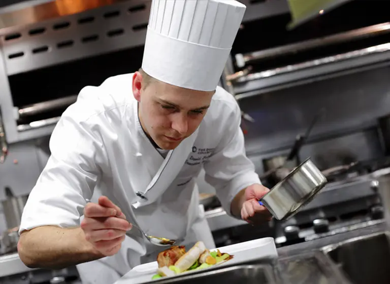 Quiénes son los 10 cocineros más ricos del mundo