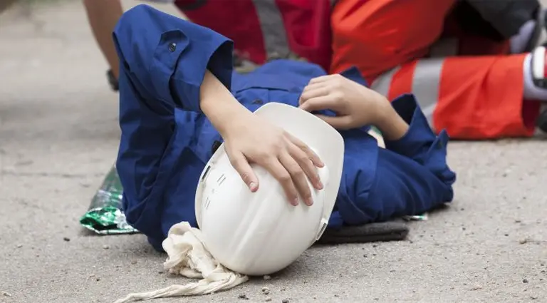 Un trabajador muere cada 15 segundos en un accidente laboral: las causas