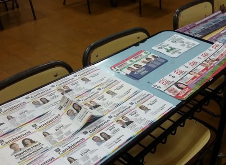 Acusan a Cambiemos de distribuir pocas boletas en 21 municipios en Provincia