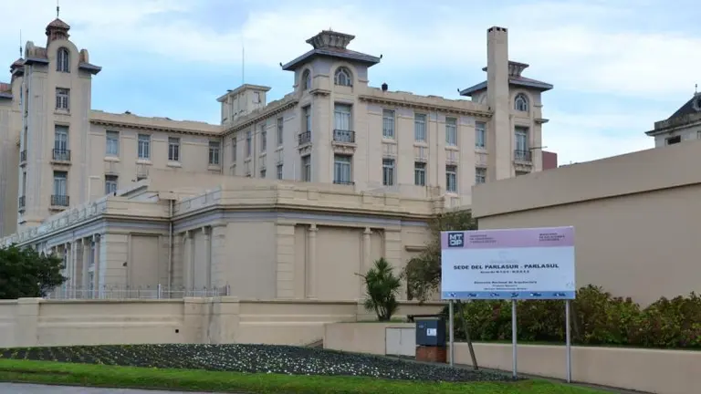 Los diputados argentinos del Parlasur reclaman $200 millones en sueldos