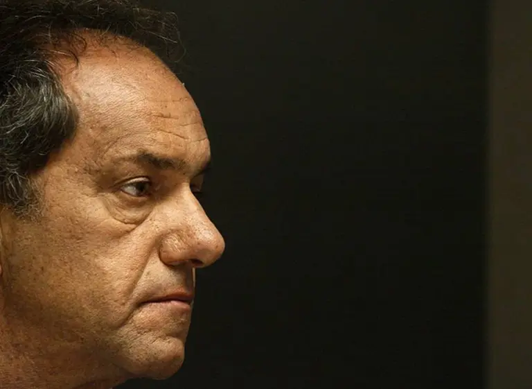 Scioli advirtió que si gana Macri "los cientí­ficos se van a ir a lavar platos"