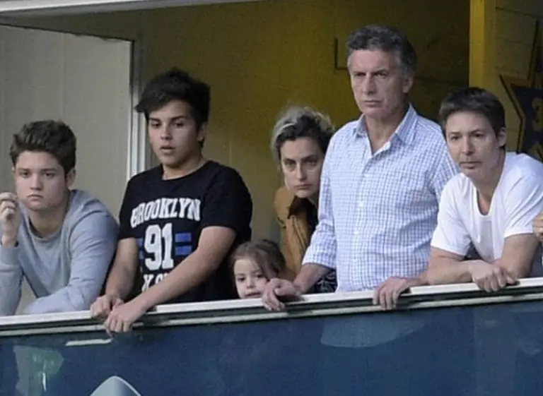 Mauricio Macri reapareció con Adrián Suar en la cancha de Boca