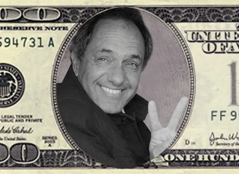 Hasta agotar stock: el Gobierno endulzó el último mes del dólar ahorro mientras restringe a la industria