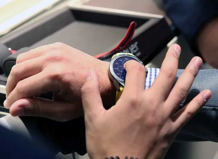 Marcas de relojes apuestan al diseño para enfrentar a los "smartwatches"