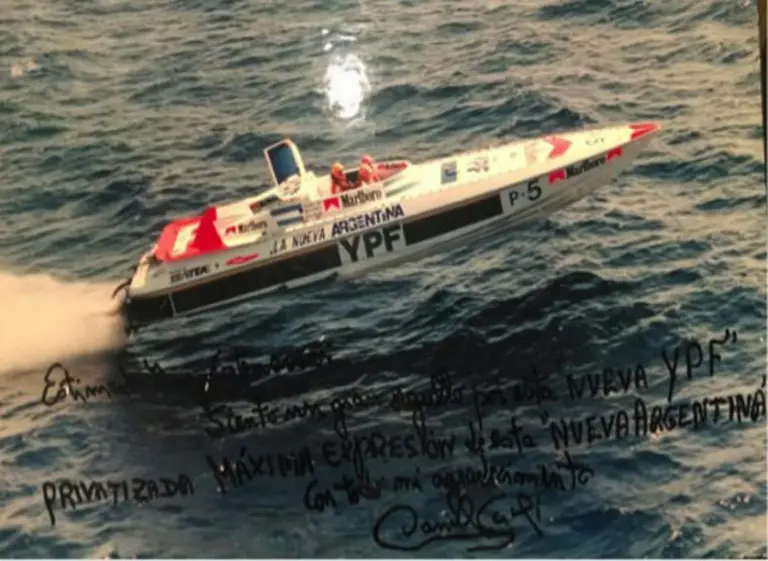 "Nueva Argentina" y la foto que deja en jaque al discurso de Scioli sobre YPF