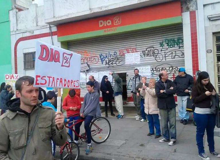 DIA, en la mira: 1.600 empleados inician una mega demanda por presunto fraude laboral y asociación ilí­cita