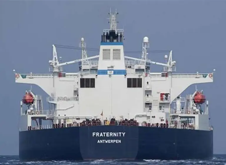 Por falta de dólares, hay un buque de petróleo varado frente a Bahí­a Blanca