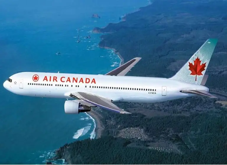 Como American Airlines, Air Canada frena la venta de pasajes en la Argentina