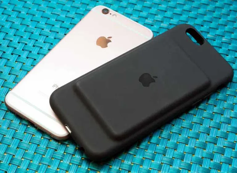 Apple lanza su primera funda con baterí­a para iPhone