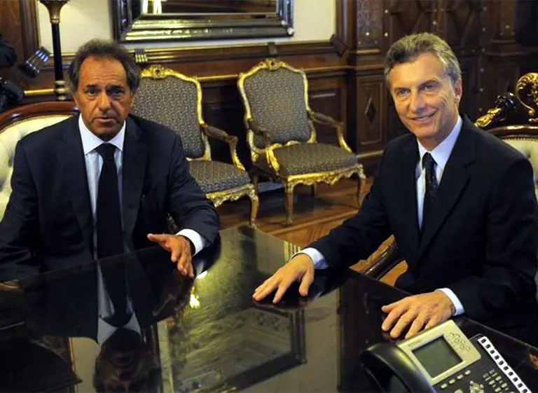 El Gobierno calificó de "muy fructí­fera" la reunión con Scioli y el ex gobernador ponderó un "diálogo maduro"