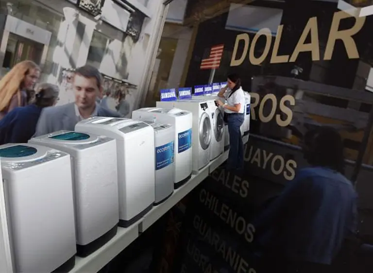 Por la suba del dólar, estiman que las ventas de electrodomésticos caerán en lo que queda del año