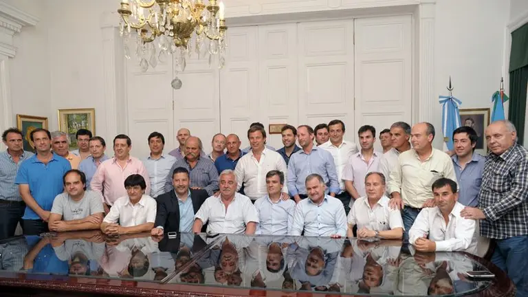 Intendentes K se ponen al frente de la negociación del presupuesto con Vidal