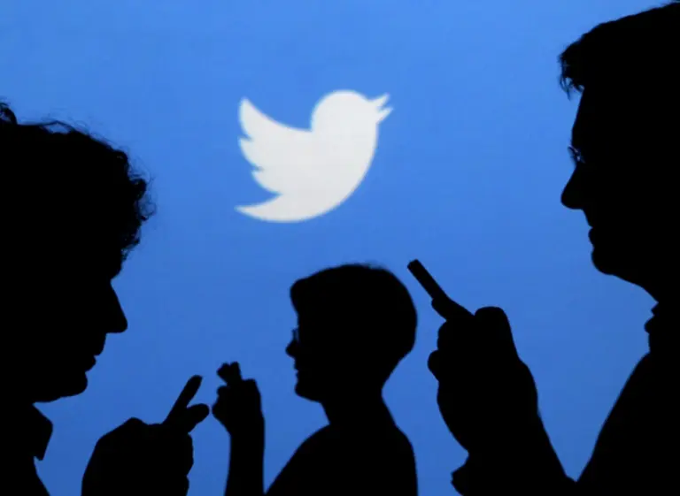 Twitter anuncia que añadirá un botón para buscar GIF