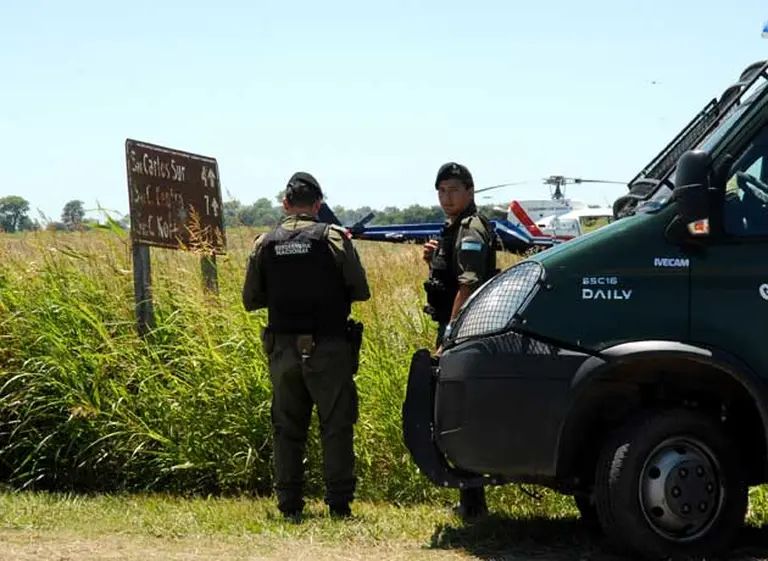 Intensifican la búsqueda de prófugos del triple crimen en Santa Fe