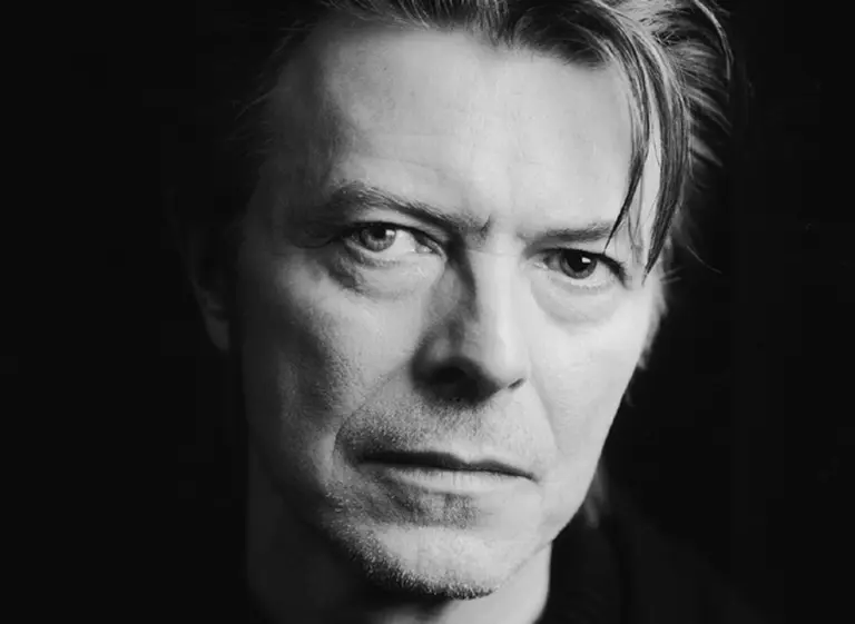 A los 69 años, murió el legendario artista David Bowie