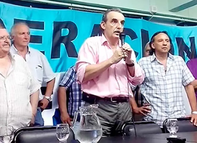 Un barra de River es custodio de Guillermo Moreno