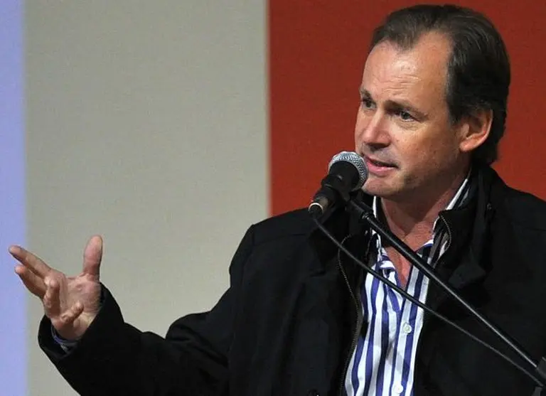 Gobernador de Entre Rí­os nombró a su hija en un cargo público hasta 2040